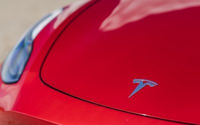 🧐 Le saviez-vous ? Une Tesla est vendue toutes les 3 minutes ! Pas étonnant qu’elles soient si nombreuses à Troyes et dans l’agglomération ! ⚡ Et vous, l’électrique, ça vous branche ?